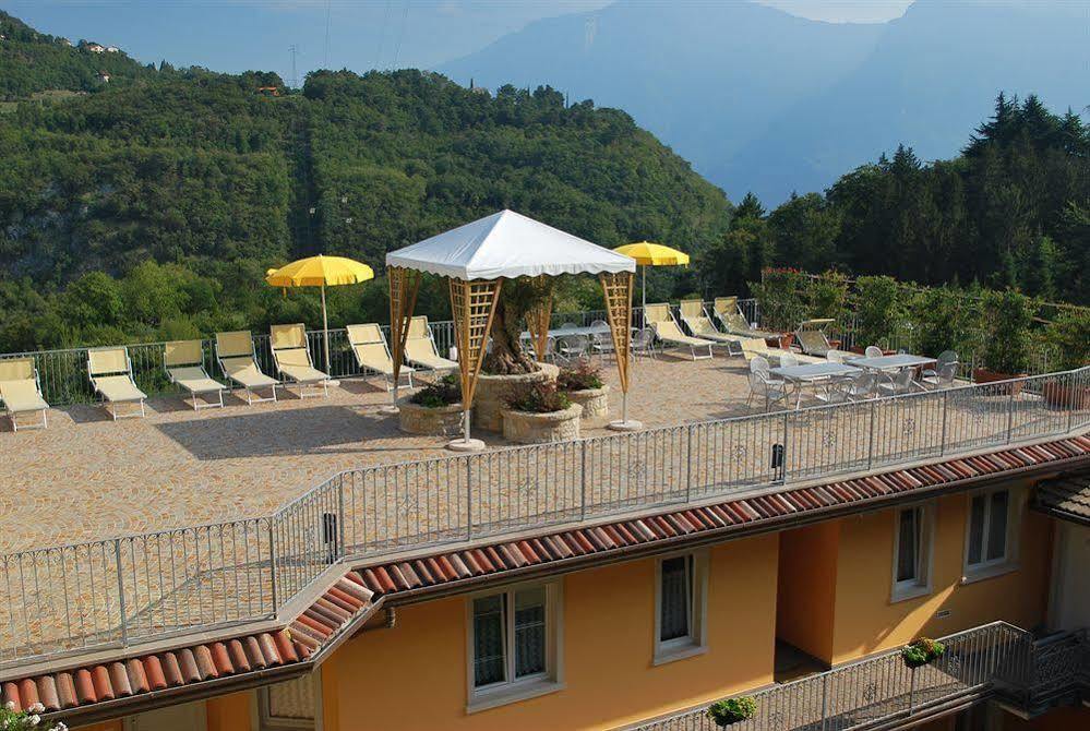 Residence Terry Tremosine Luaran gambar